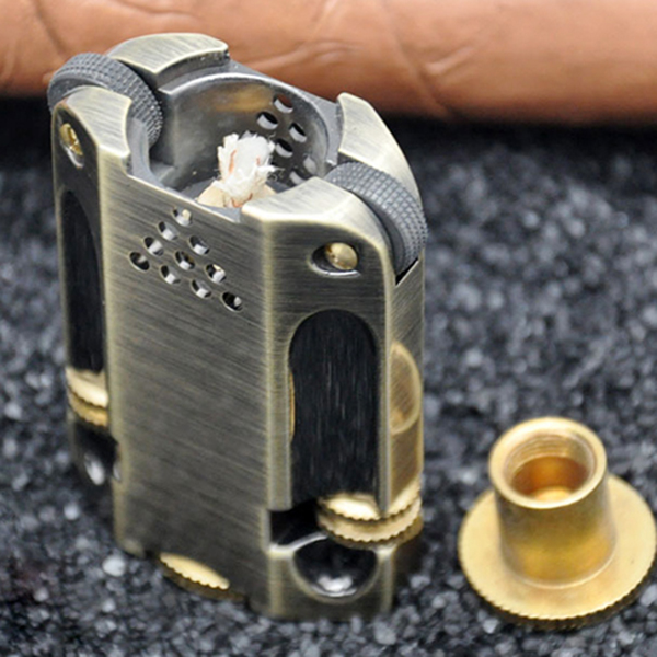 Bật lửa xăng đá độc lạ Z546