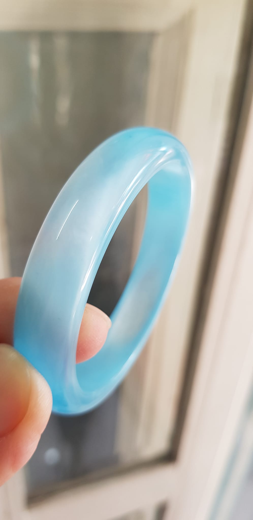 Vòng tay nữ đá mắt mèo Xanh dương nhẹ bản hẹ mới Ni 53mm x cao 12mm x dầy 6,5mm Nữ 49kg - 54kg đeo Vòng màu xanh dương nhẹ xinh tươi đẹp rẻ lắm chuẩn hợp nữ mệnh thuỷ mệnh mộc ạ