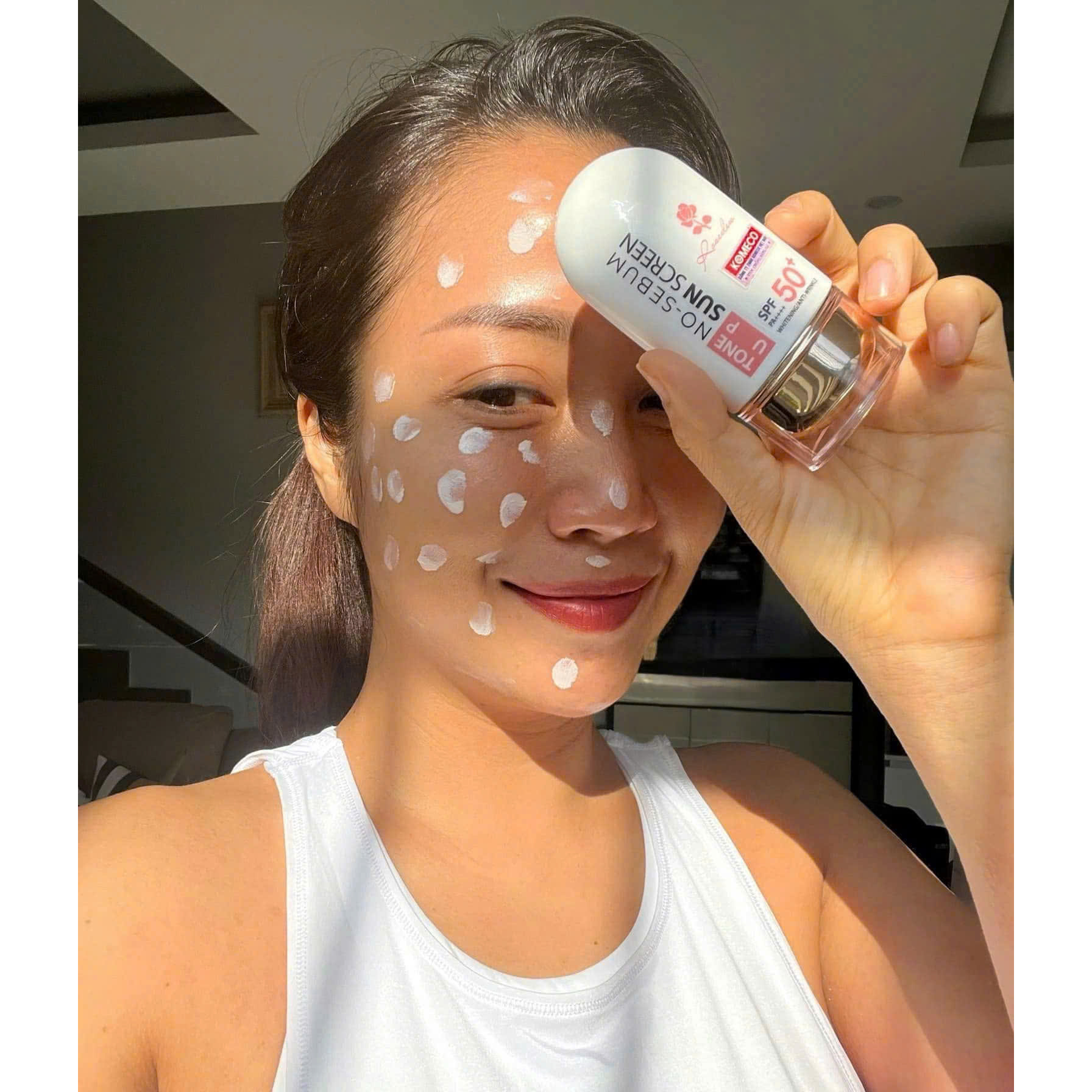 Kem chống nắng nâng tone kiềm dầu Beauskin Rose Dew Tone Up No-Sebum Sunscreen Hàn Quốc - 55ml