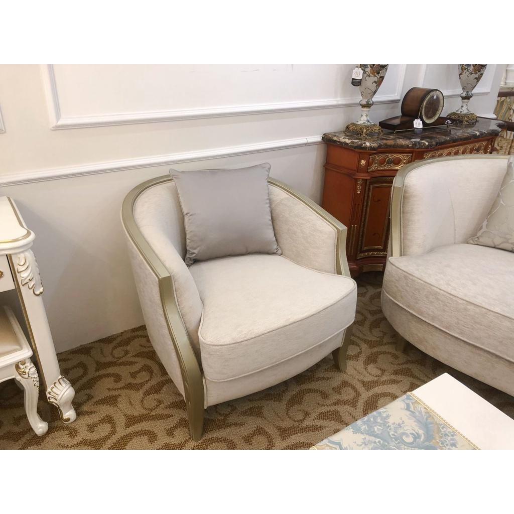 SOFA TRẮNG KHUNG GỖ SỒI THANH LỊCH