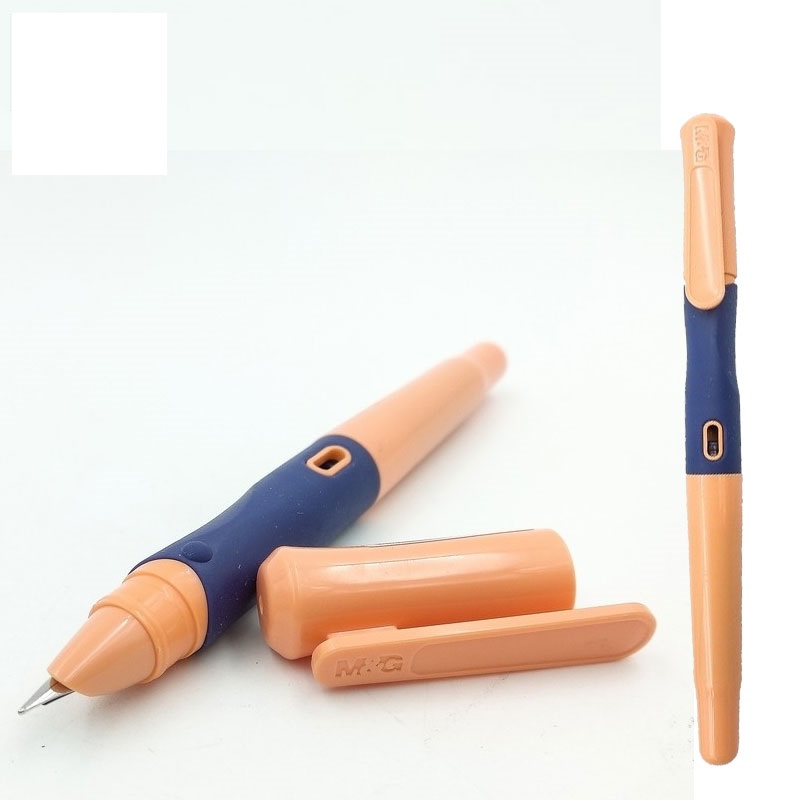 Bút Máy M&amp;G AFPM1371 thân trong có 3 màu, chỗ cầm viết êm tay, sử dụng ống mực