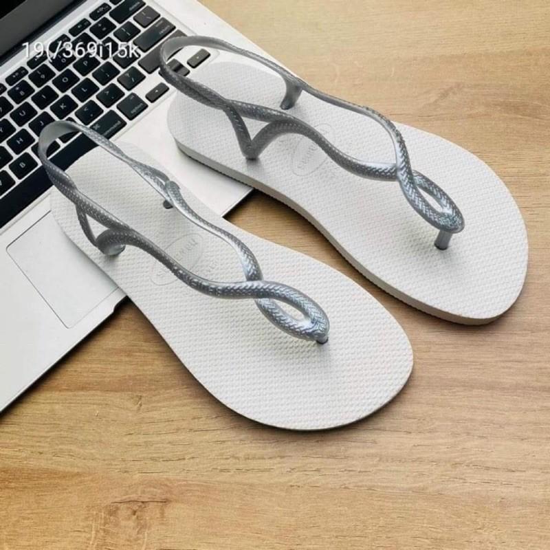 Sandal havaianas siêu hot cập bến