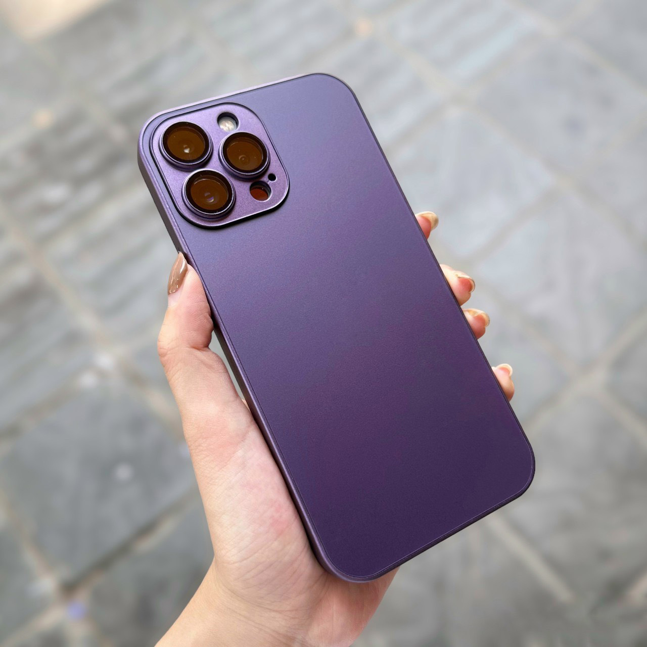 Ốp lưng tím bảo vệ camera cho iPhone 11 12 13 14 Pro Max hiệu HOTCASE Filada Tranform Case - siêu mỏng 1.5mm, mặt lưng siêu mềm mịn, có gờ bảo vệ camera - hàng nhập khẩu