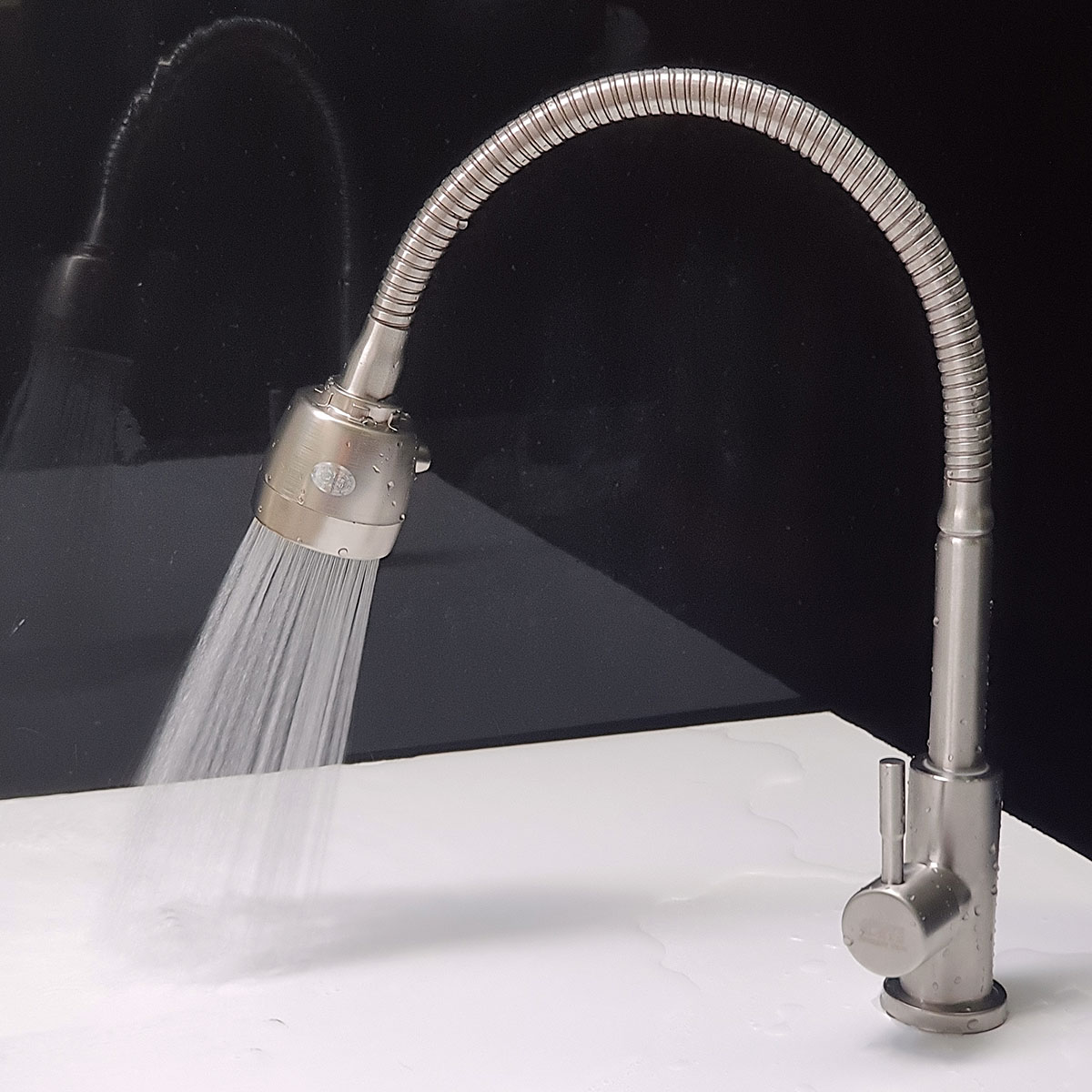 Vòi rửa chén lạnh Inox SUS 304, cần lò xo Eurolife EL-RC09
