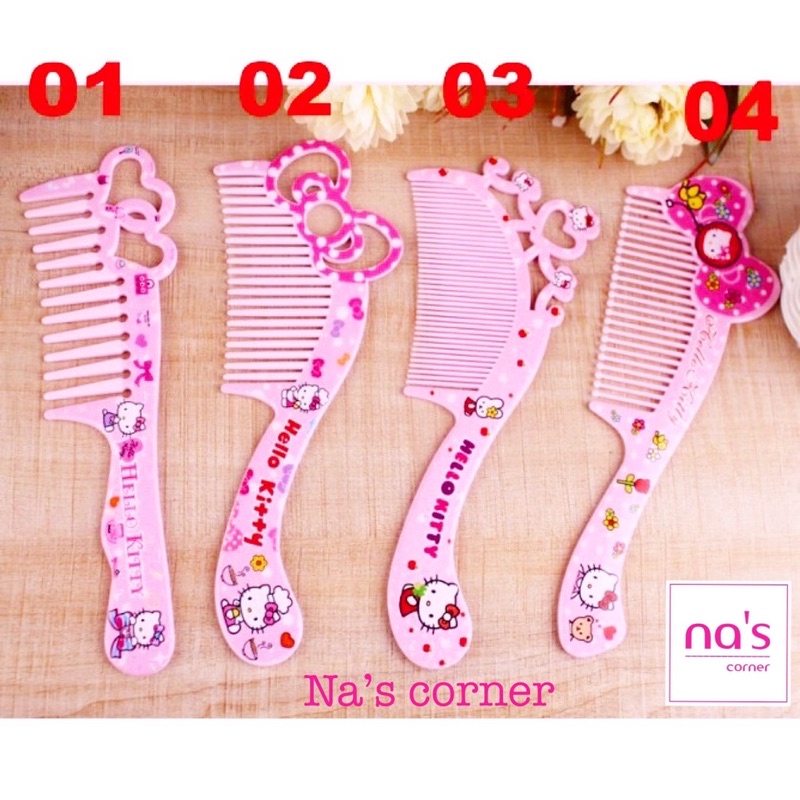 Lược nhựa dài 21.5cm size lớn Hello Kitty dễ thương nơ màu vintage cán cầm tay