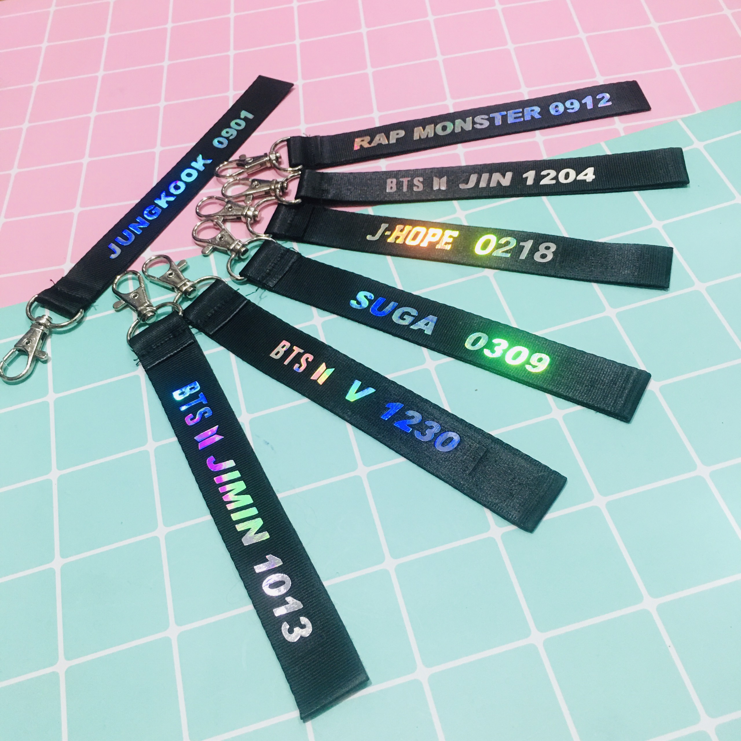 SET 7 Móc khoá nametag BTS THÀNH VIÊN strap chữ PHẢN QUANG KPOP mẫu khác nhau