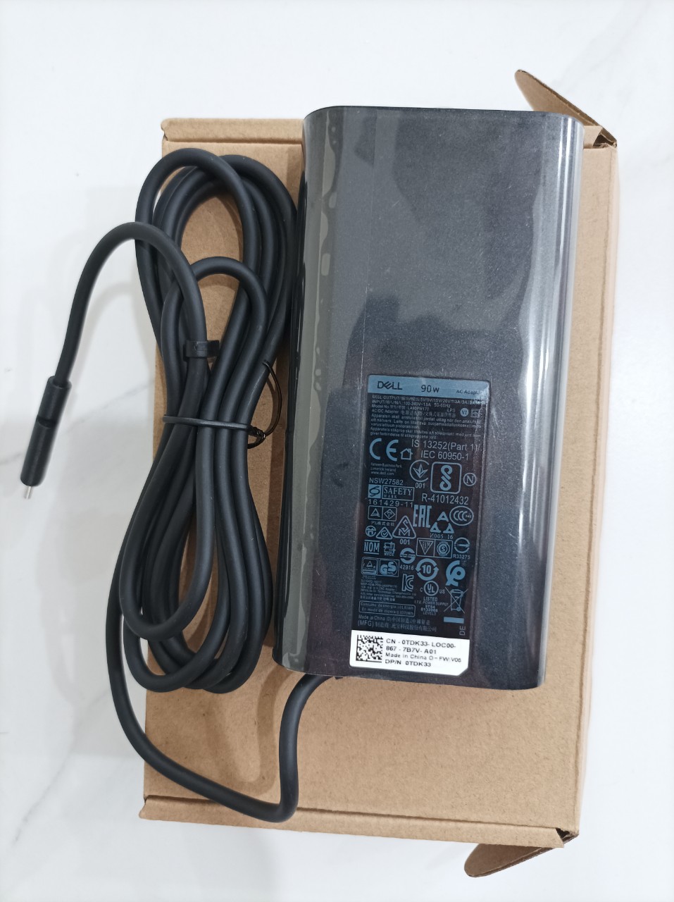 Sạc dành cho Laptop Charger AC Power Adapter For Dell Precision 3561 7520 5760 90W USB Type C hàng nhập khẩu.