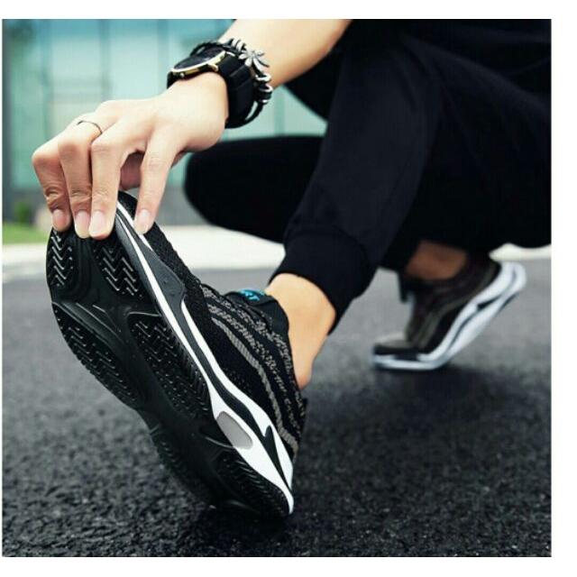 Giày thể thao chạy bộ thời trang năng động cho nam