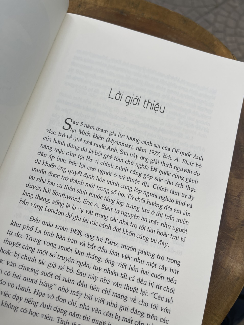 [Bìa cứng giới hạn 200c] (Dịch giả ký tặng) CHÌM NỔI GIỮA PARIS VÀ LONDON - George Orwell - Hà Thế Giang dịch – Nxb phụ nữ Việt Nam