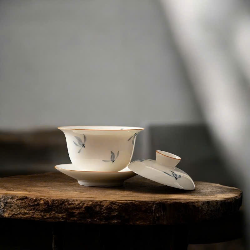 CHÉN KHẢI SỨ THANH HOA MỘC LAN - HỌA TIẾT VẼ TAY - DUNG TÍCH 165ML - GAIWAN