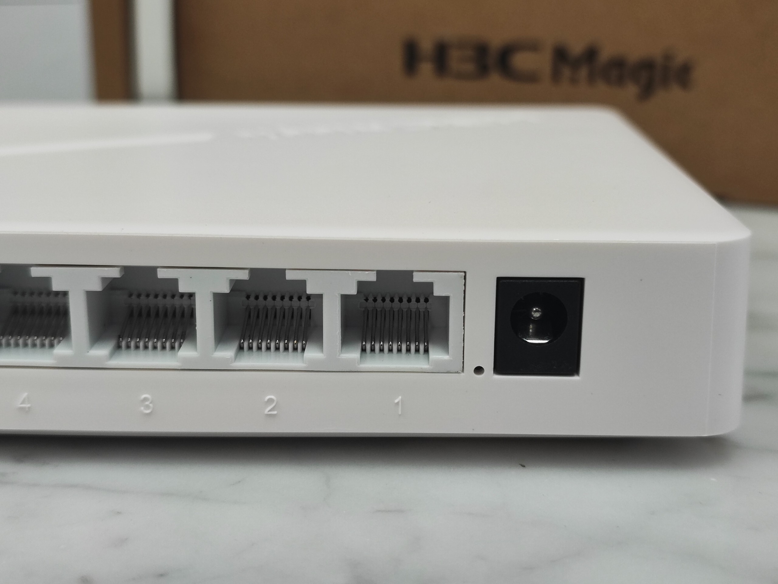 Bộ Chia Mạng Switch Để Bàn H3C BS208 Hàng Chính Hãng 8 Cổng Gigabit, Tốc Độ 16Gbps