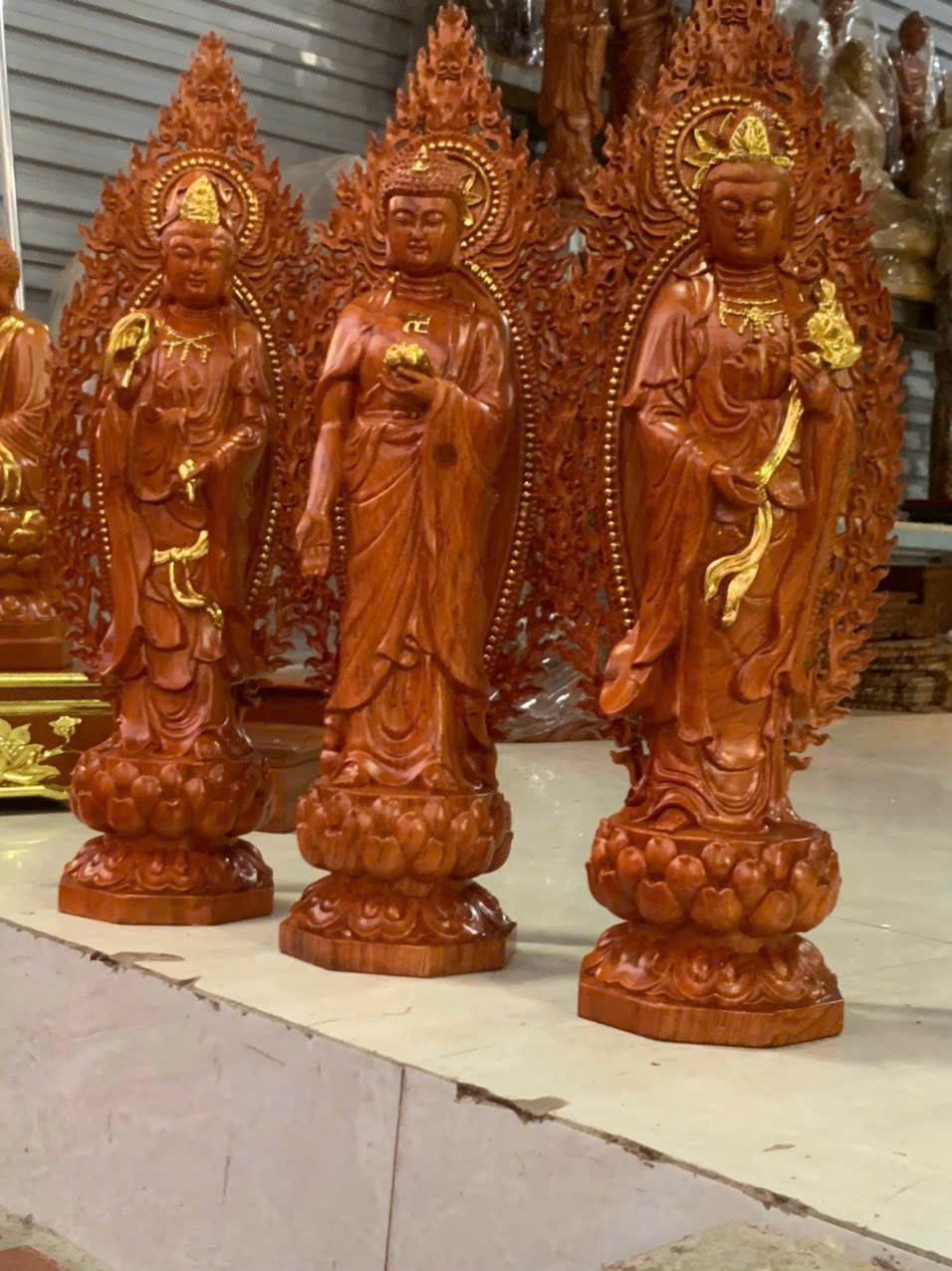 Bộ tượng phật tam thánh tây phương bằng gỗ hương đá kt cao 50×15×15cm +lá chắn hào quang cao tổng 61×21cm