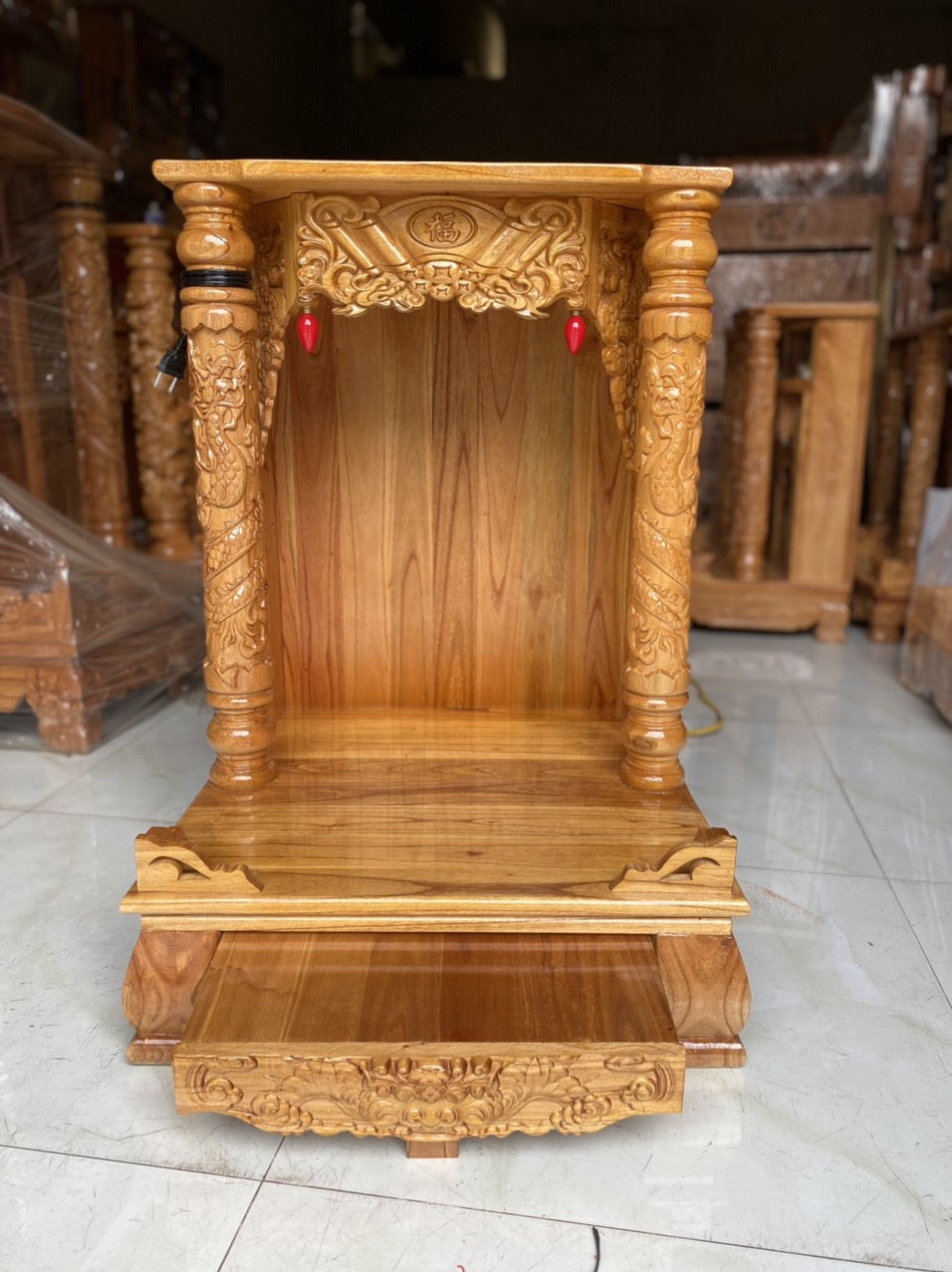 Bàn thờ thần tài ông địa gỗ xoan ngang 48 x 68cm, bàn thờ ông địa gỗ