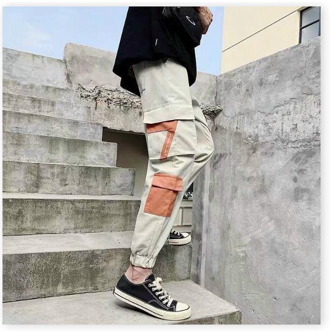 QUẦN KAKI JOGGER NAM TÚI HỘP PHỐI MÀU NỔI BẬT PHONG CÁCH THỂ THAO NĂNG ĐỘNG , CỰC CHẤT SIÊU ĐẸP CÓ 2 MÀU -THỜI TRANG NAM-QUẦN JOGGER-JINS STORE
