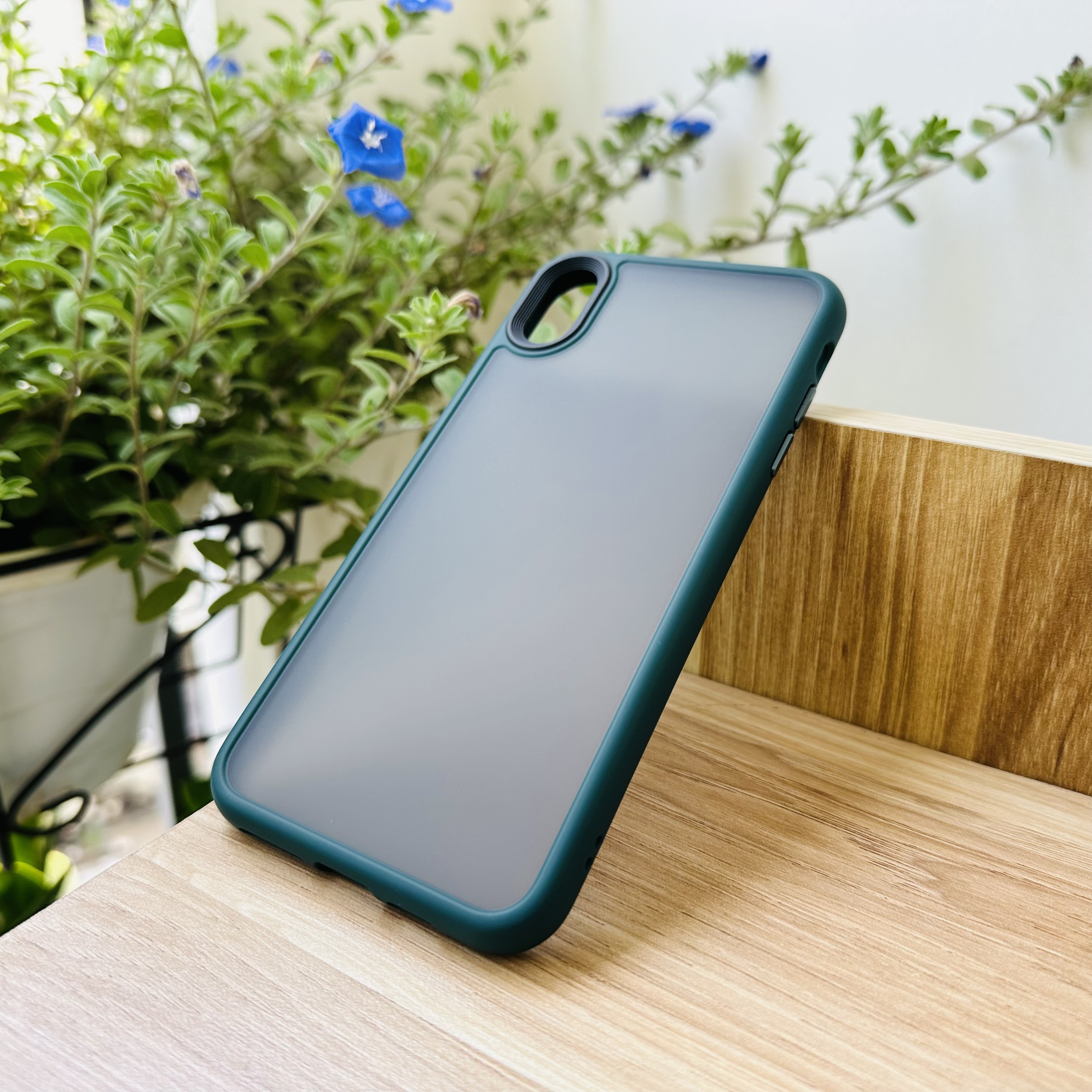 Ốp lưng Likgus lưng nhám dành cho iPhone Xs Max chống sốc tốt - hàng chính hãng