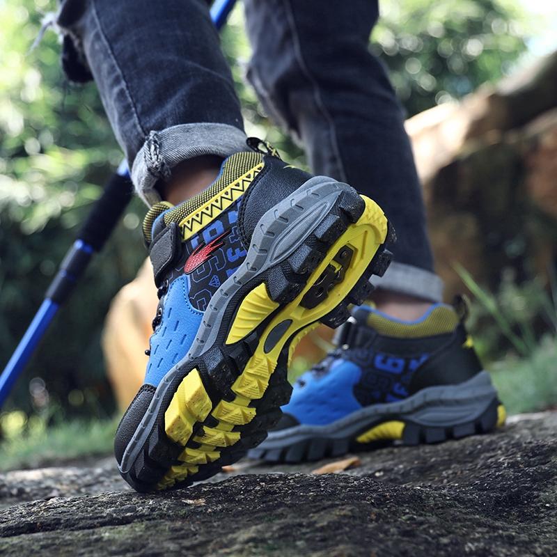 Giày Sneaker chống trượt cho bé