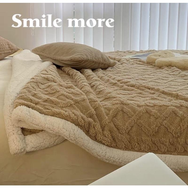Chăn Cừu Vặn Thừng Mini Size Ấm Áp, Mềm , Giữ nhiêt Tốt_shinbedding