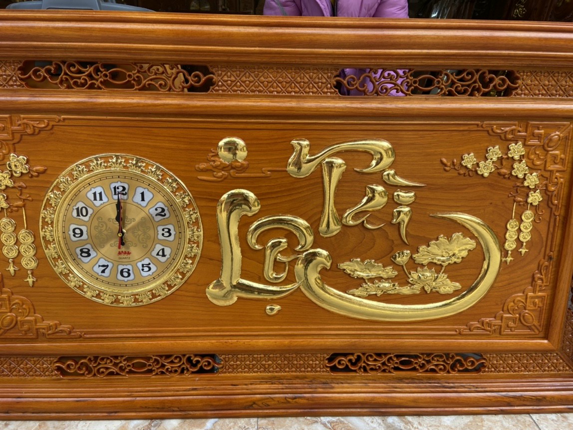 Tranh đồng hồ treo tường khắc chữ tài lộc bằng gỗ gõ đỏ kt 67×127×4cm