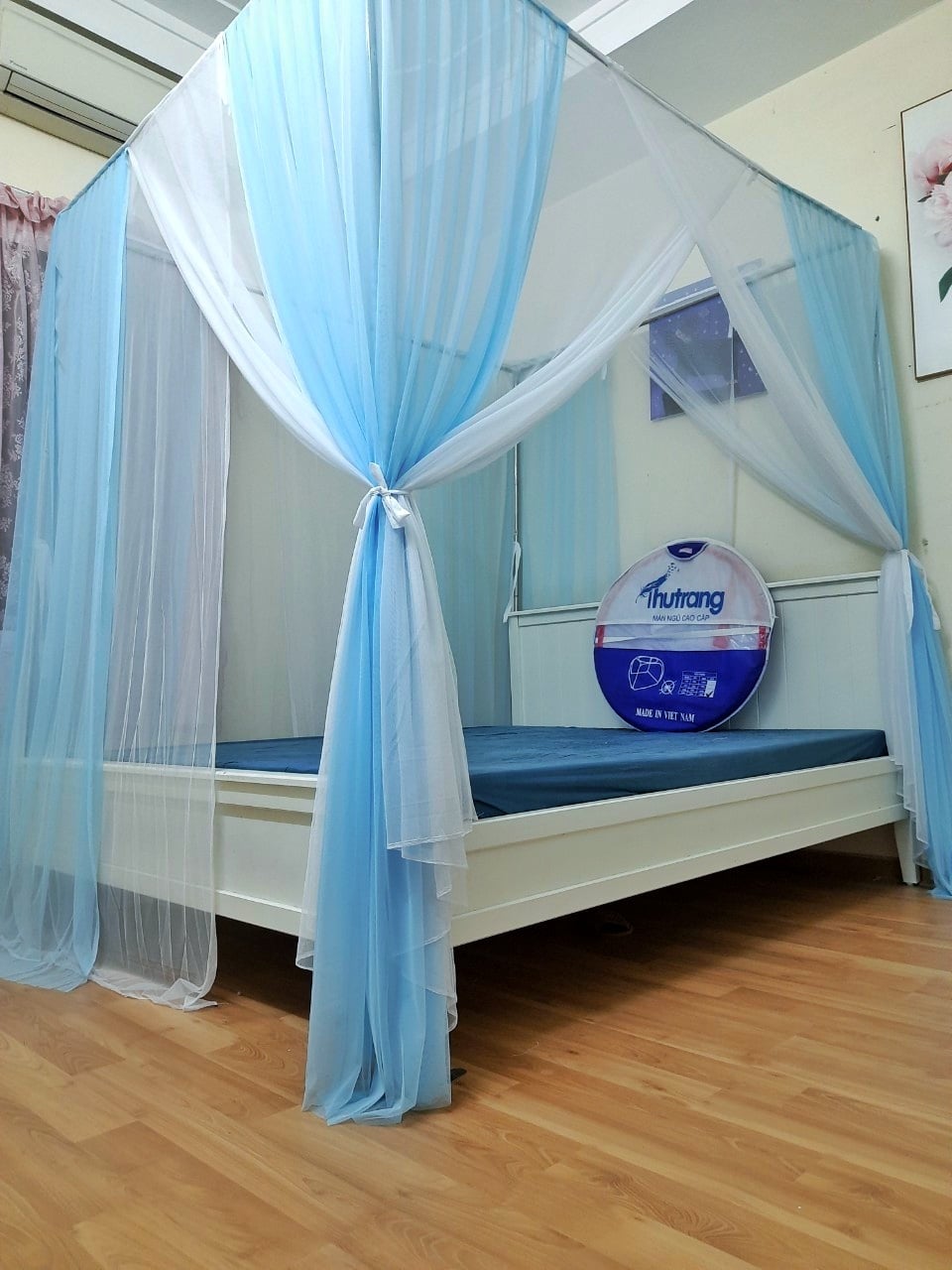 Mùng không khoan tường chất liệu cao phong cách Hàn Quốc