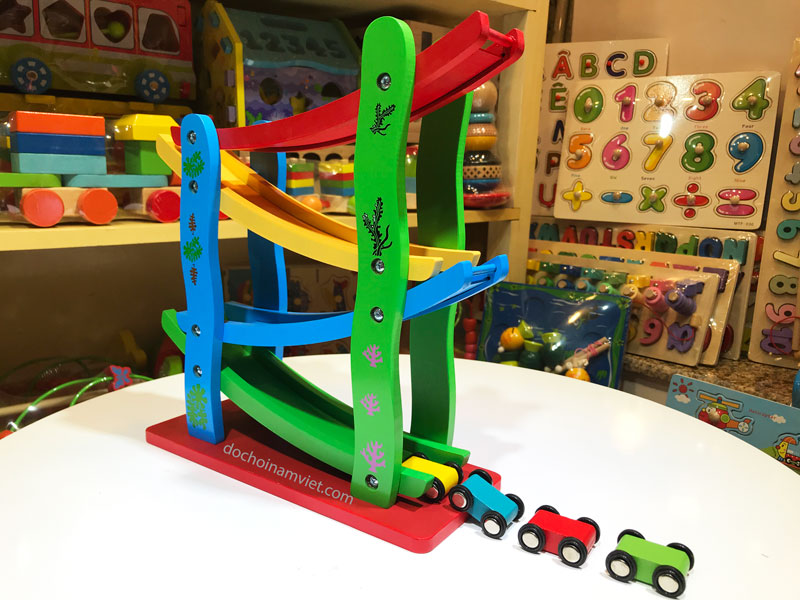 Xe cầu trượt 4 tầng đồ chơi bằng gỗ cho bé