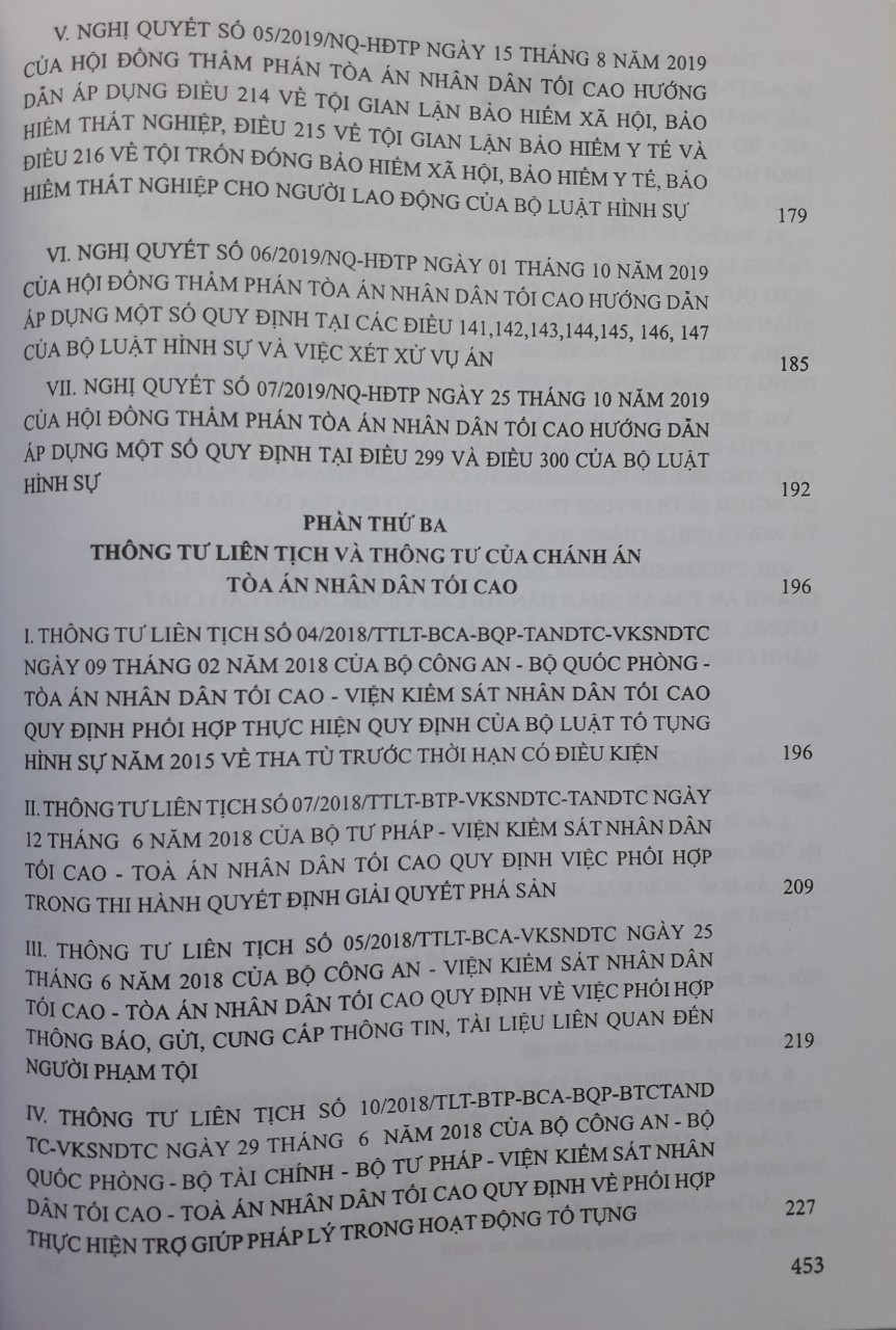 Giải Đáp Một Số Vấn Đề Về Nghiệp Vụ Năm 2018- 2019 – Của Hội Đồng Thẩm Phán Tòa Án Nhân Dân Tối Cao Về Hình Sự - Tố Tụng Hình Sự - Dân Sự - Tố Tụng  Dân Sự - Tố Tụng Hành Chính - Đất Đai Và Các Quy Định Của Pháp Luật Có Liên Quan Đến Tòa Án