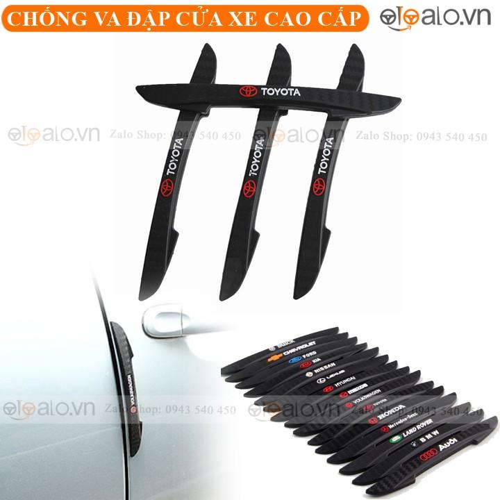 Miếng dán logo xe Toyota chống va đập cửa xe ô tô