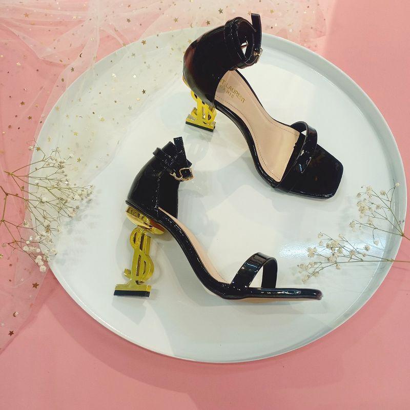Sandal quai mảnh gót vàng