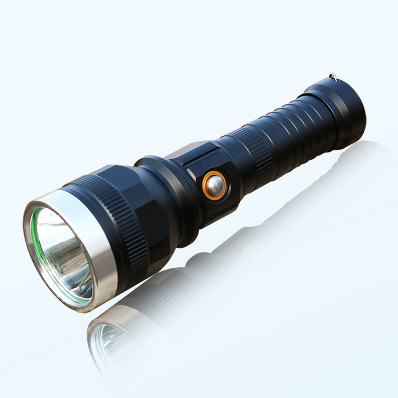 Đèn pin cầm tay độ sáng khủng sạc điện, có khả năng chống nước XT6 ( Tặng kèm 03 móc treo chai nước đa năng ngẫu nhiên )