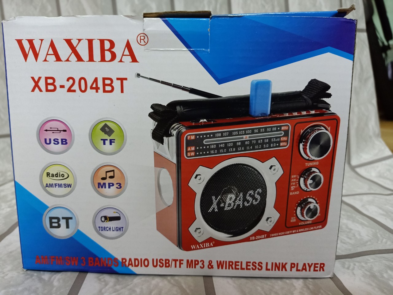 Đài Waxiba XB-204BT LOA SIÊU LỚN EXTRA BASS, USB NGHE NHẠC THẺ NHỚ BLUETOOTH  RADIO AM FM SW CÓ ĐÈN PIN THEO KÈM PIN SẠC HÀNG CHÍNH HÃNG