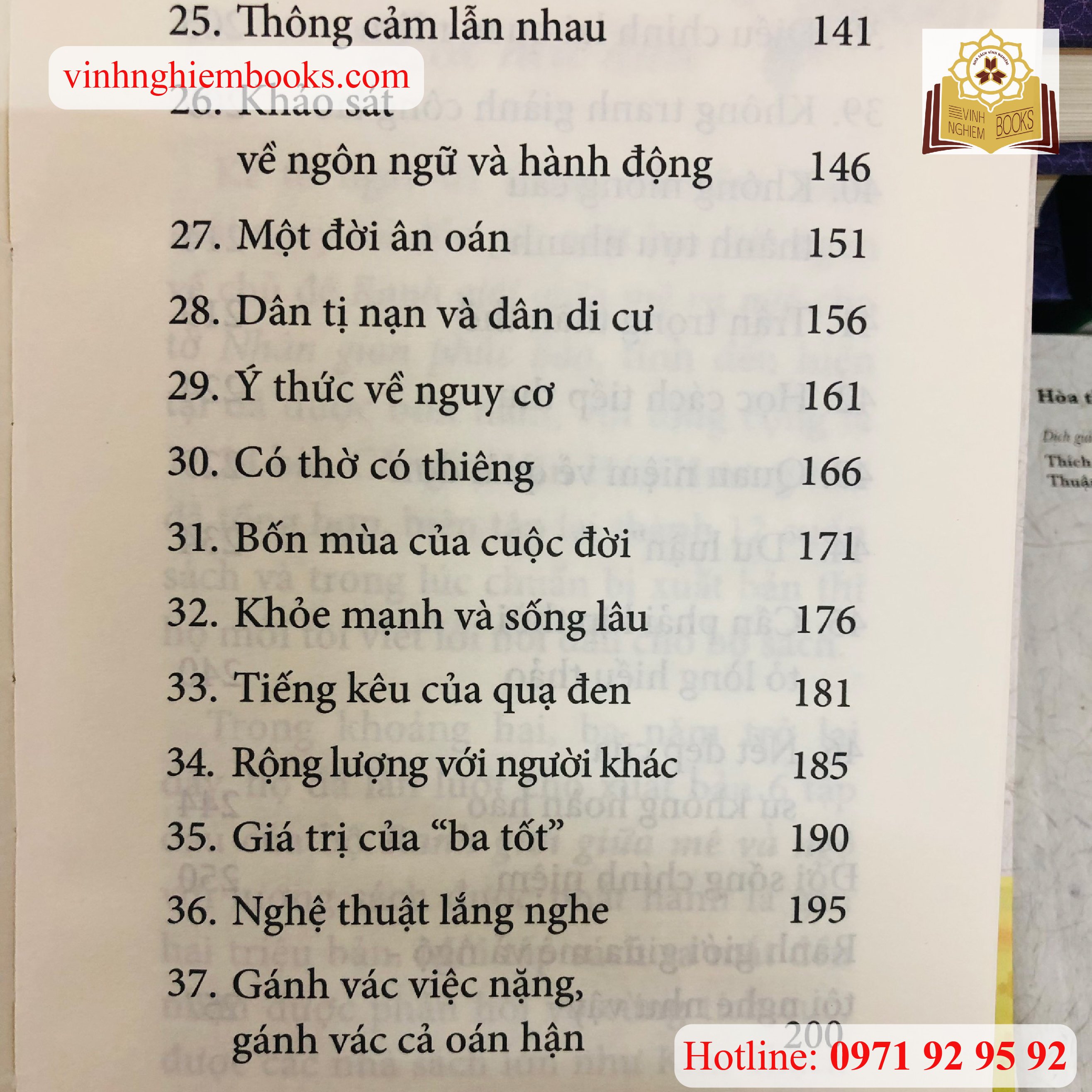 Sách - Nét đẹp của sự không hoàn hảo - tuyển tập Ranh giới giữa mê và ngộ tập 10