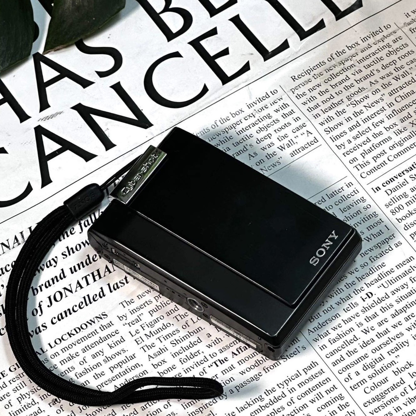 Máy ảnh kĩ thuật số DSC-T100