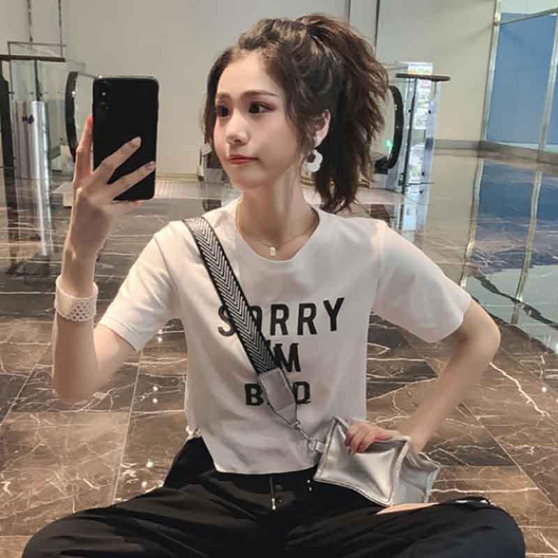 Áo thun nữ tay ngắn in chữ