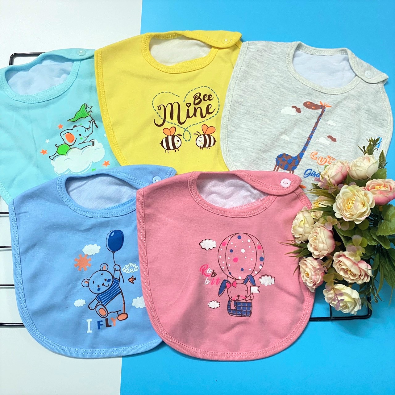 Túi 3 Cái Yếm Sơ Sinh 2 Lớp Cotton Thái Hà Thịnh - TomTombaby - Chất vải mềm mại, thấm hút tốt - 1 Size cho bé 0-12 Tháng