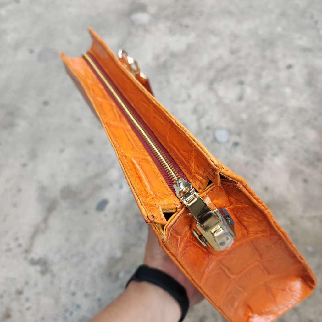 Kẹp nách Da Bụng Cá Sấu vàng bò siêu đẹp. Có khóa số bảo mật!