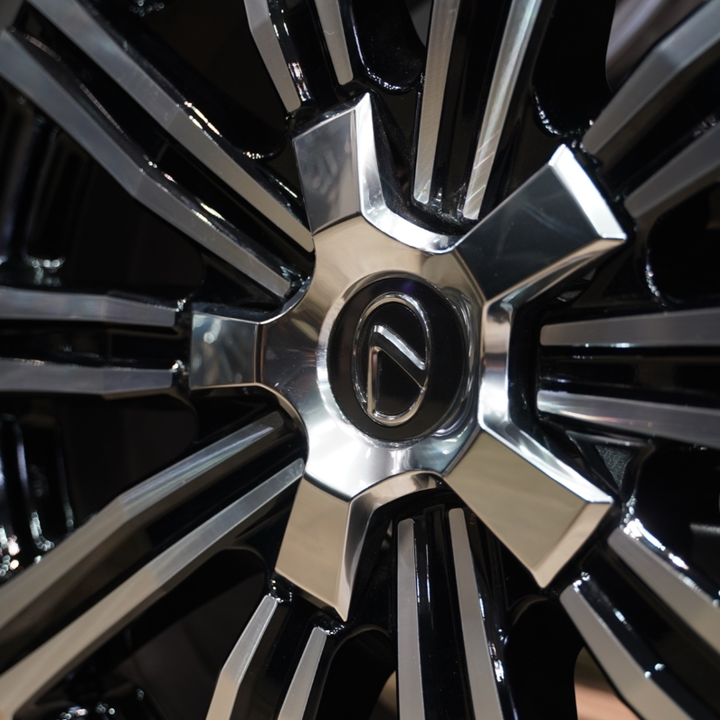 01 chiếc Logo chụp mâm, ốp lazang bánh xe ô tô Lexus LX570