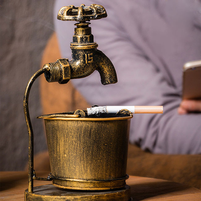 Gạt tàn hình xô nước