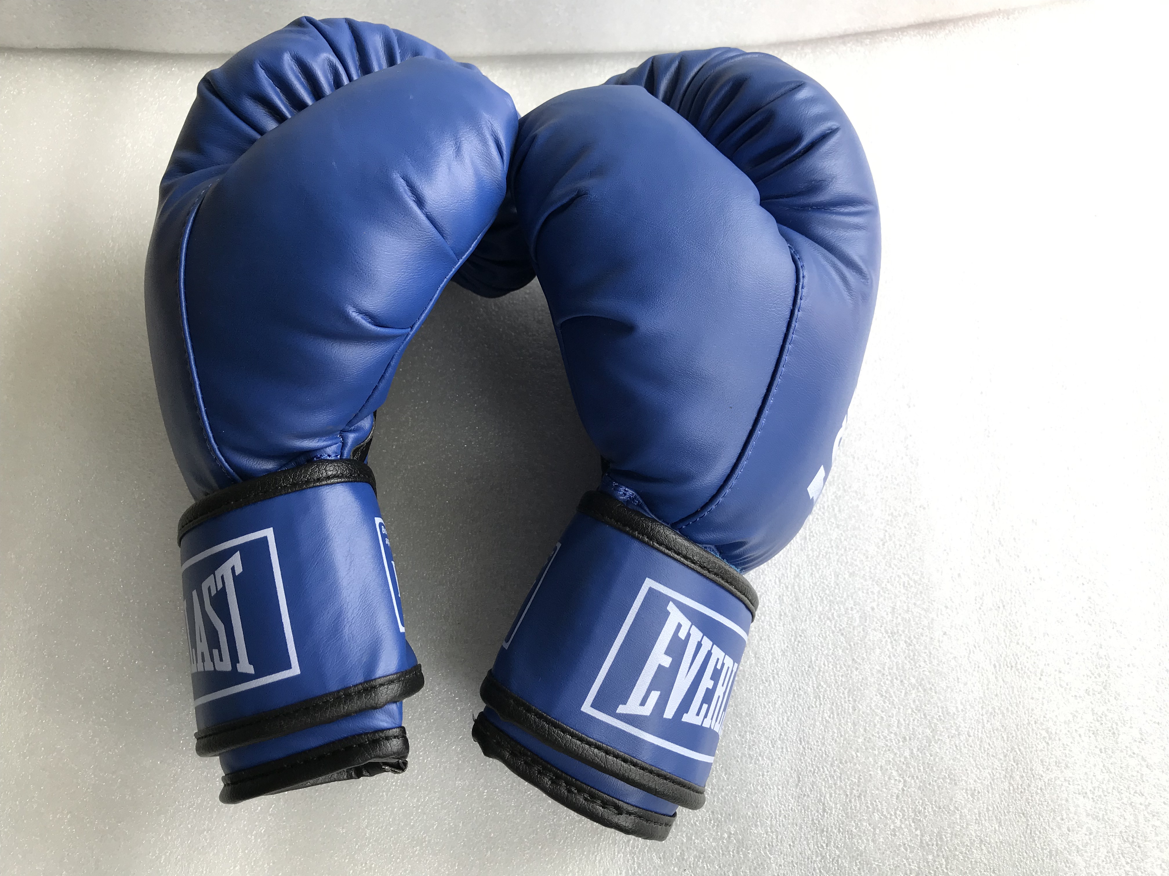 Găng Boxing Giá Sỉ