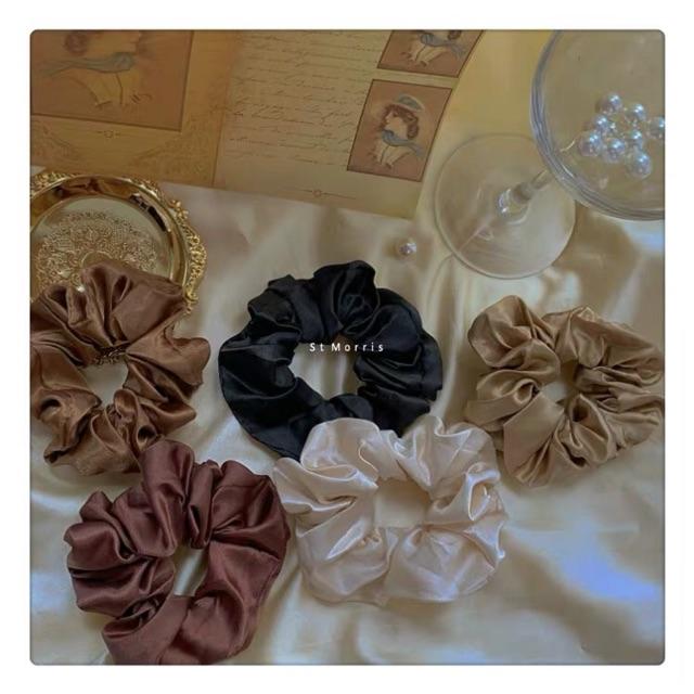 Scrunchies trơn bóng