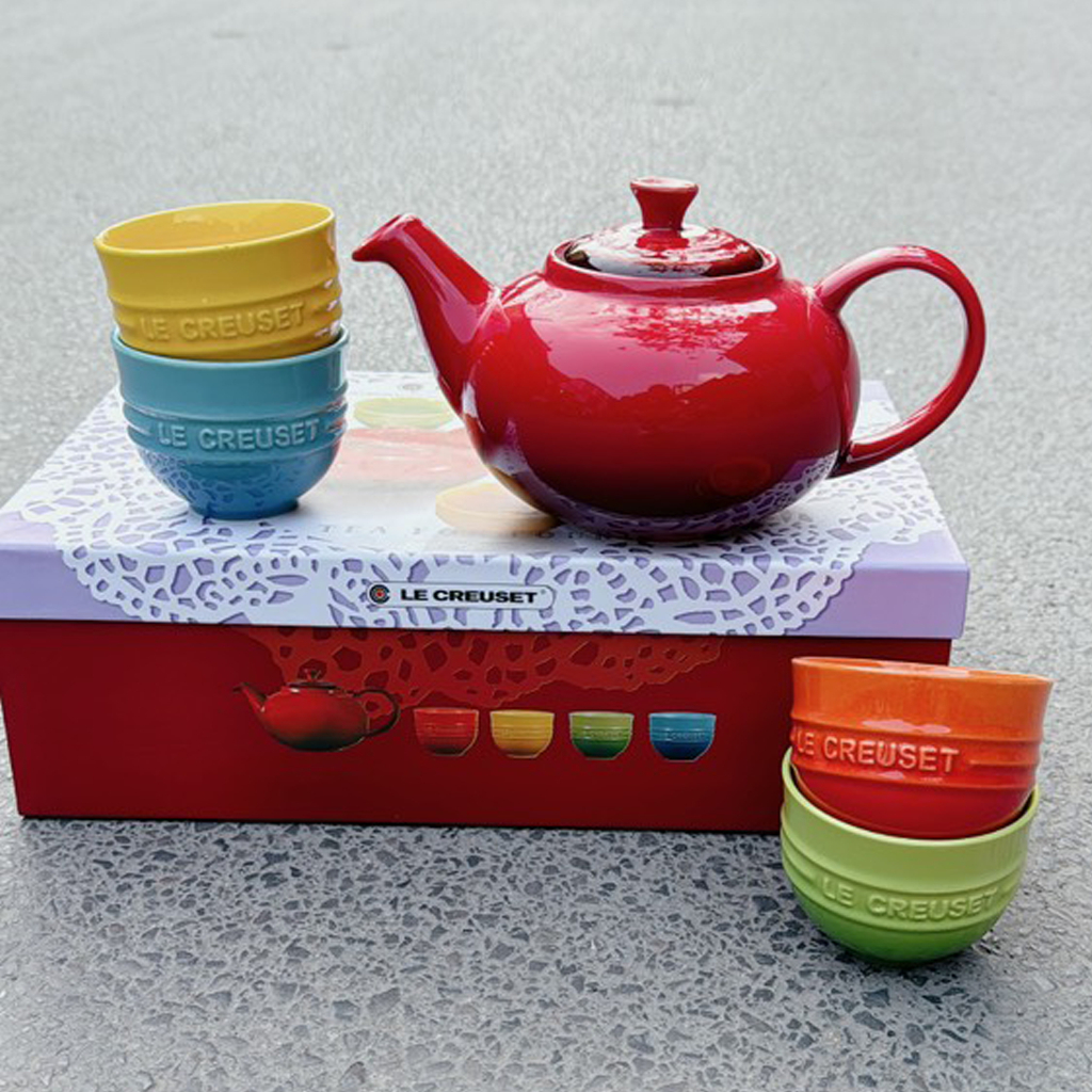 Bộ Ấm Chén Le Creuset Gồm 1 Ấm 600ml Và 4 Chén 100ml
