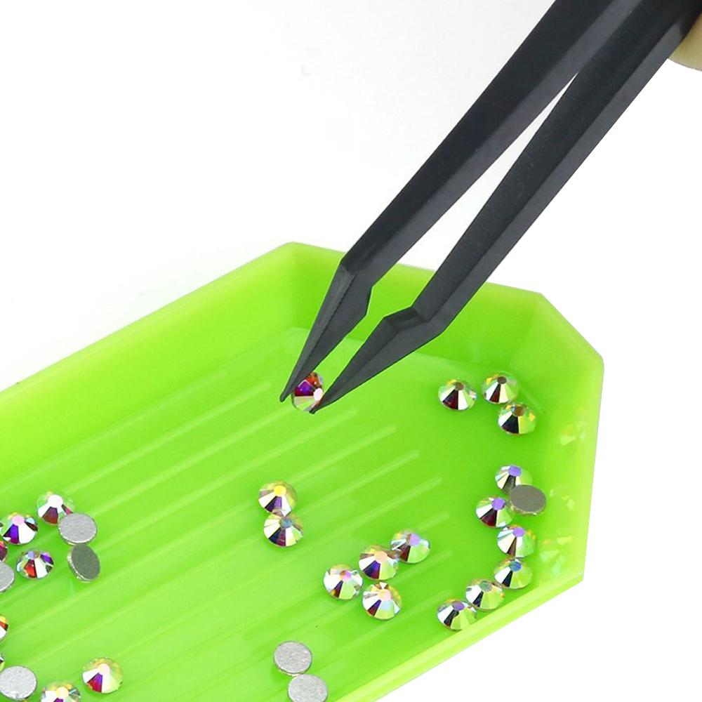 Bộ công cụ vẽ tranh được làm bằng chất liệu tốt và có thể giúp bạn thiết kế nghệ thuật của riêng mình như một người chuyên nghiệp.