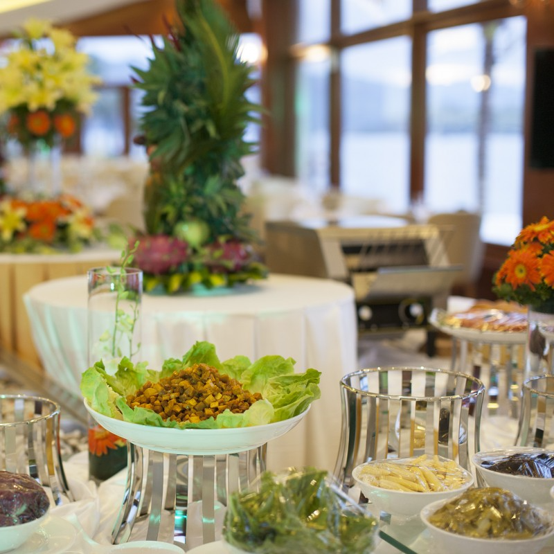 Trọn Gói 2N1D Tại MERPERLE Hòn Tằm Resort 5* - Ăn sáng, Ăn Trưa Hoặc Tối. Miễn Phí Vé Vào Cổng Khu Vui Chơi Sparkling Waves.