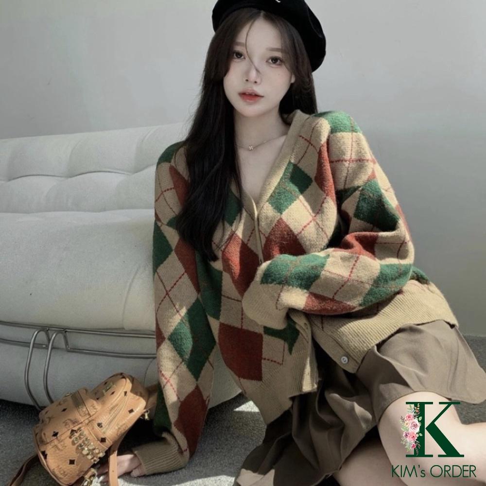 Áo len cadigan nữ màu nâu hoạ tiết quả trám xanh đỏ dài tay khoác ngoài cổ chữ V phong cách Hàn Quốc loại 1 dày dặn
