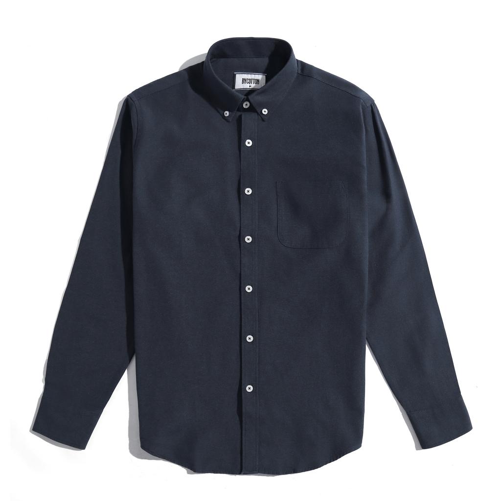 Áo Sơ Mi Nam Dài Tay Trơn BY COTTON 2212 Navy Oxford 2.0 ( Có 2 Nút Định Hình Lá Cổ Ở Phía Ngoài)