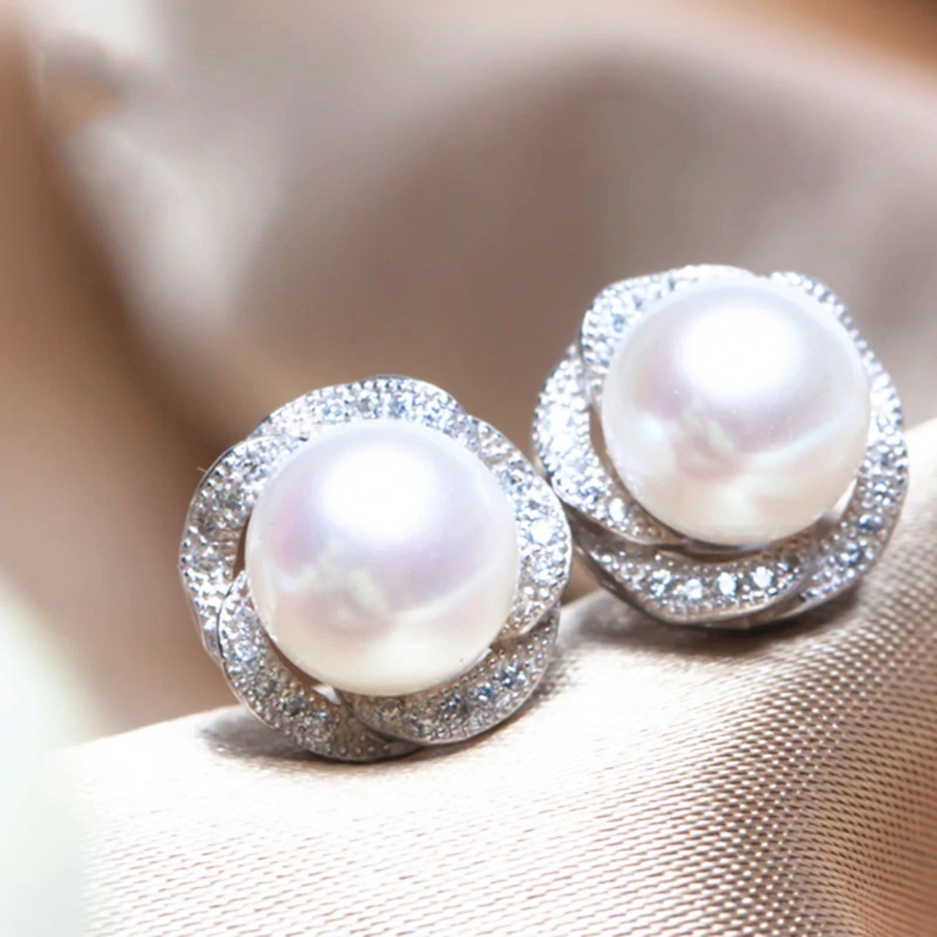 Bông Tai Ngọc Trai Nước Ngọt Thiên Nhiên Cao Cấp - Hoa 6 Cánh Nạm Zirconia - Trang Sức Cô Tấm - SANKA FLOWER PEARL (10ly) - CTJ1910