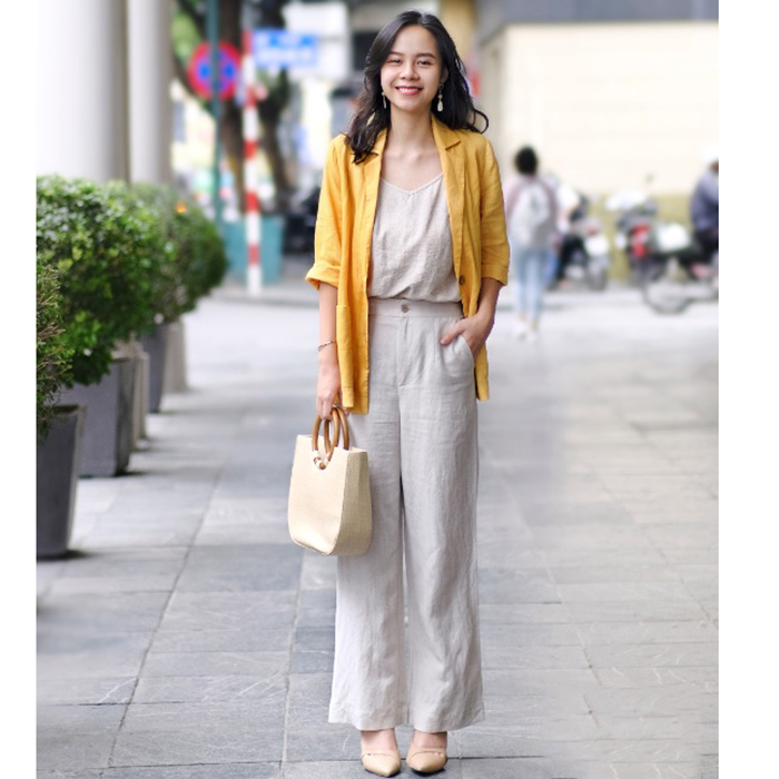 Áo khoác nhẹ, áo vest blazer 1 lớp mỏng ve vuông 2 túi ốp, chất vải Linen bột Premium, thích hợp mùa xe lạnh - Vàng