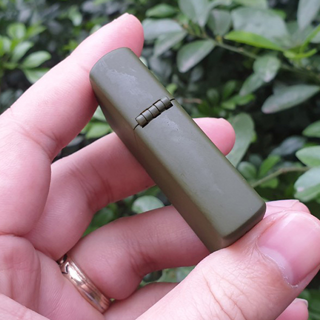Vỏ Hột Quẹt Bật Lửa Zorro Z91256A Đen Nhám Thiết Kế Độc Lạ Hình Ngôi Sao Mini - Dùng Xăng Bấc Đá