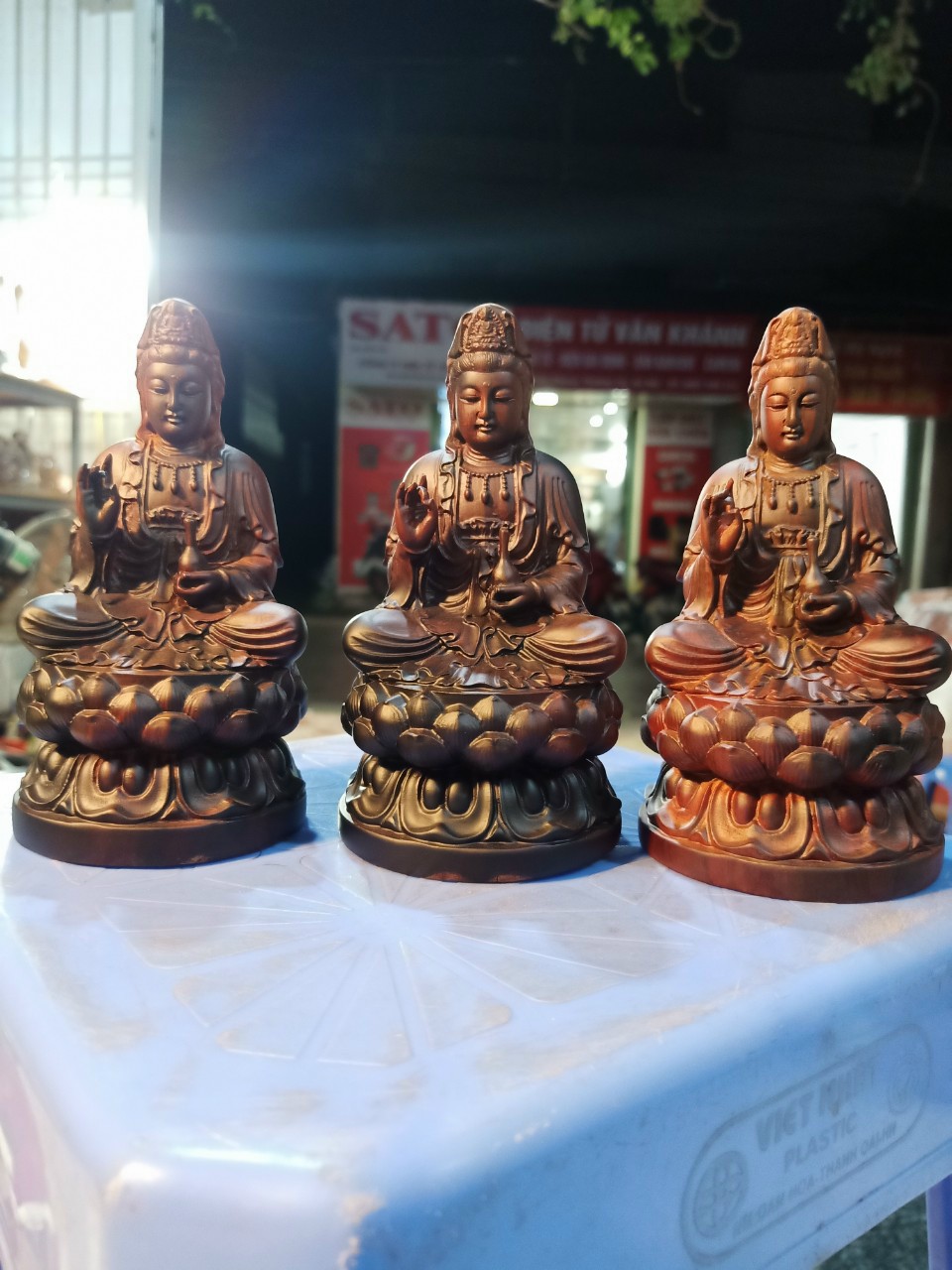 Tượng phật bà quan âm bồ tát bằng gỗ trắc kt cao 12×6×6cm