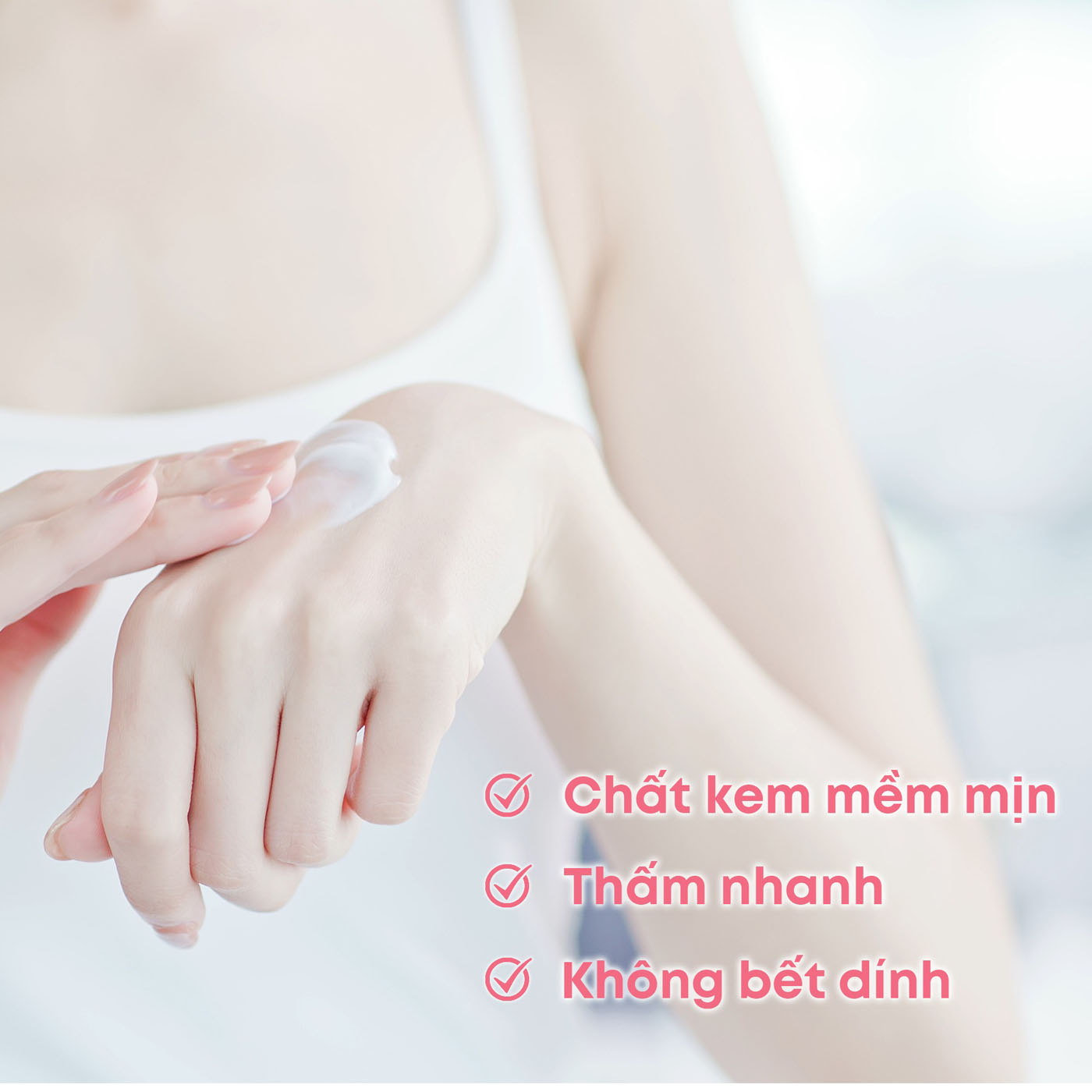 Sữa Dưỡng Thể Ban Đêm Kích Trắng Tế Bào Gốc Whisis Premium Glutathione Whitening Body Lotion 200ml