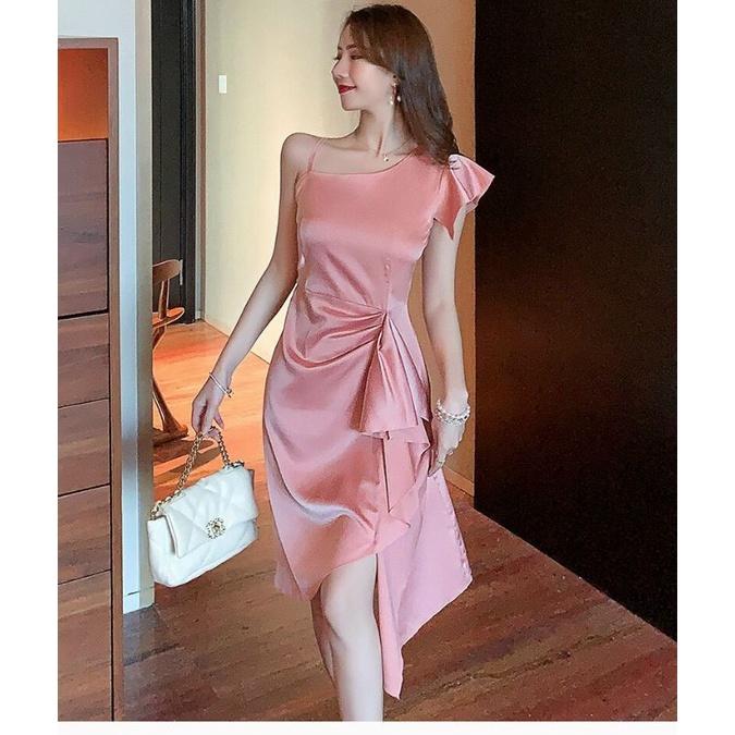 ĐẦM XOÈ TRỄ VAI NHÚN BÈO