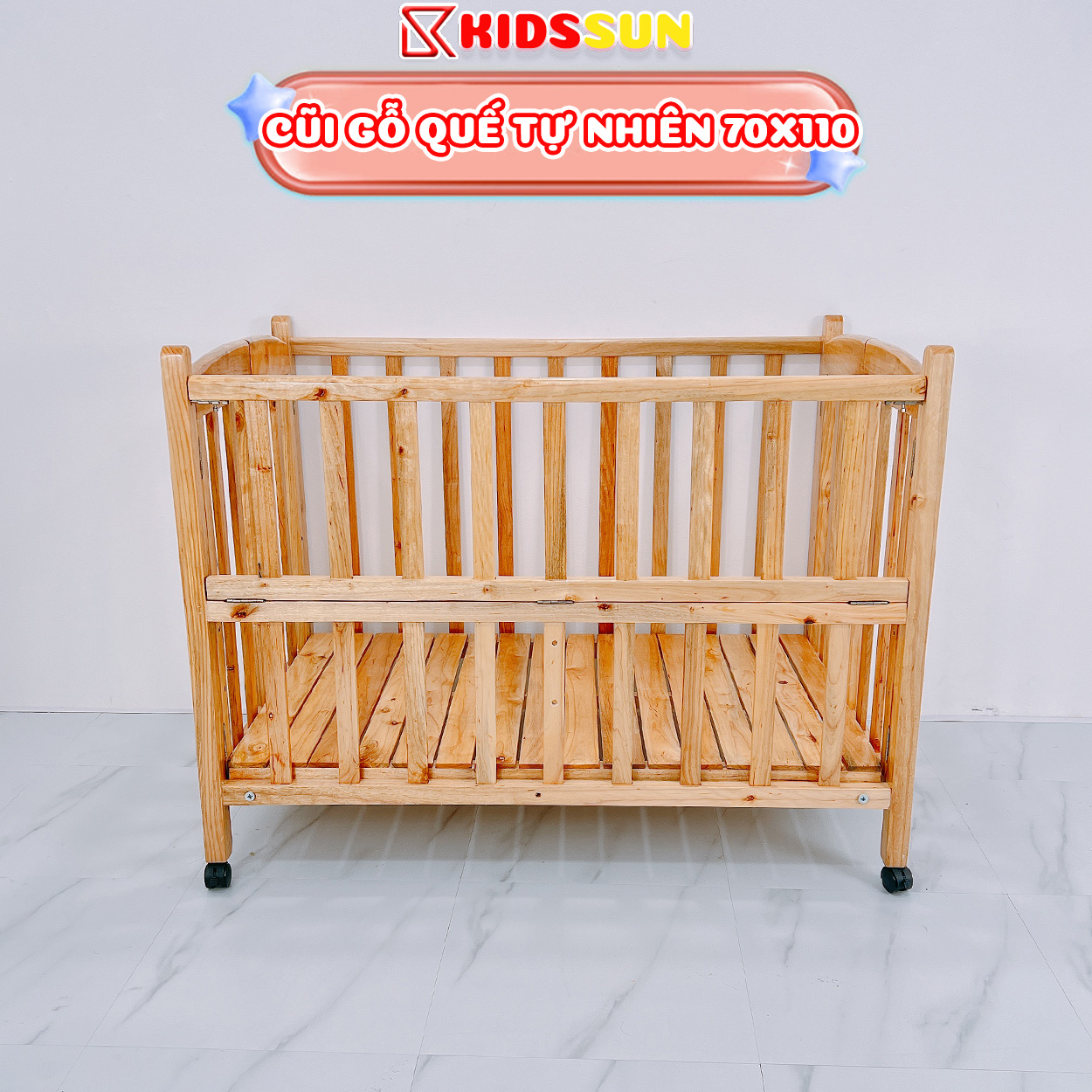 Cũi Gỗ Quế KIDSSUN Cho Tre Em Chất Liệu Gỗ Quế Màu Tự Nhiên Kích Thước 110x70x96cm Tặng Kèm Bánh Xe